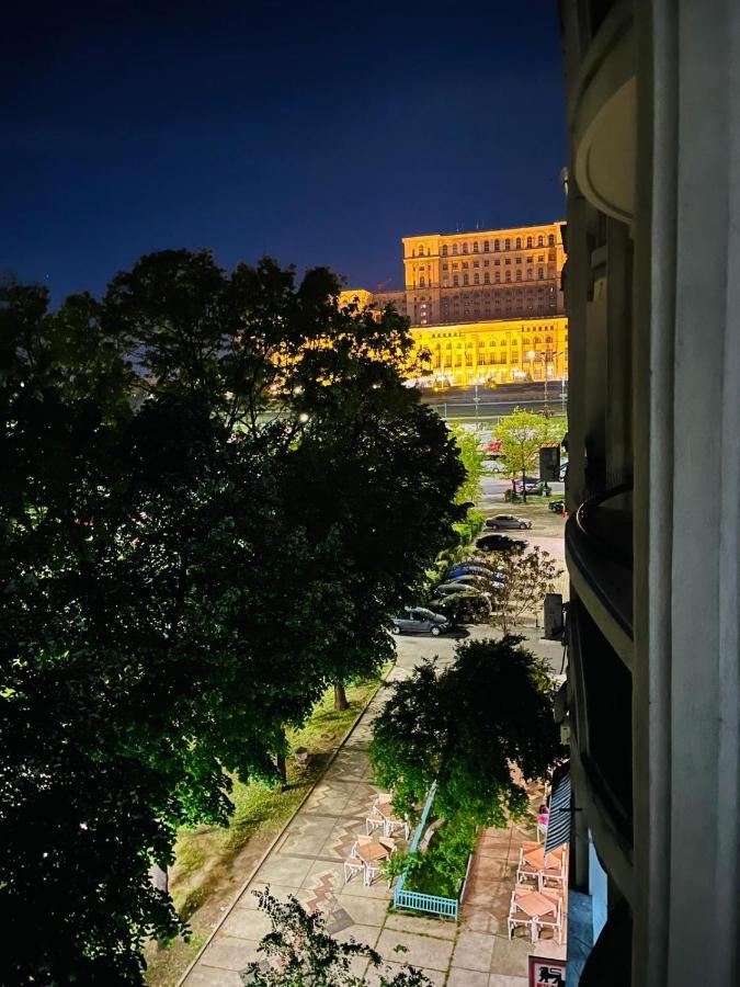 Chic Apartment Piata Constitutiei - View From The Balcony To The Palace Of Parliament Bucureşti Exterior foto