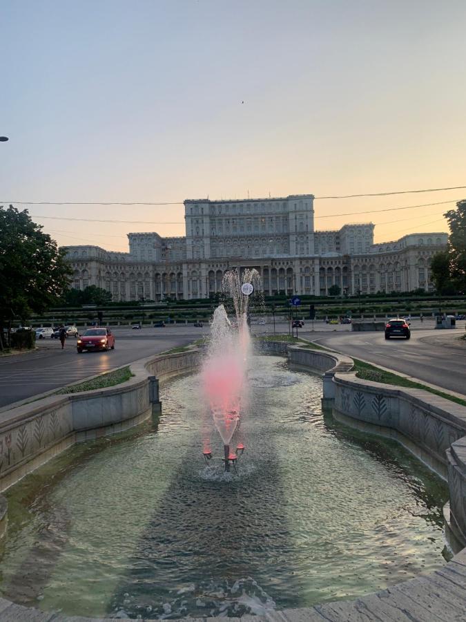 Chic Apartment Piata Constitutiei - View From The Balcony To The Palace Of Parliament Bucureşti Exterior foto